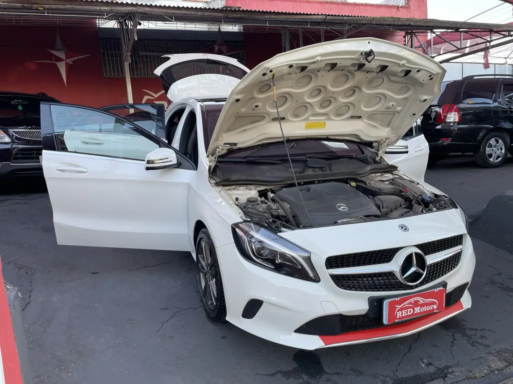 MERCEDES-BENZ A 200 - Foto