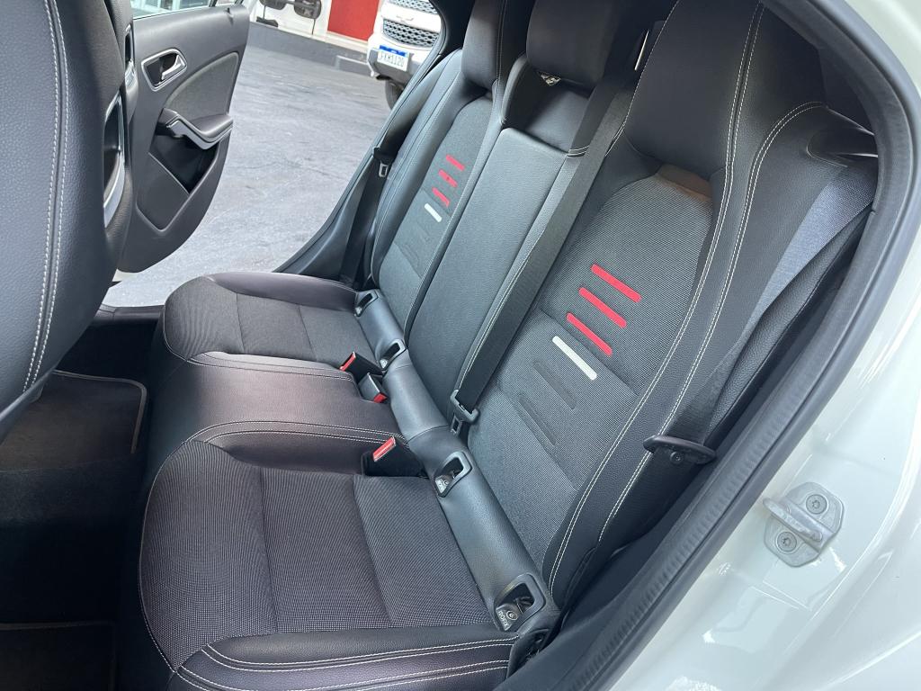 MERCEDES-BENZ A 200 - Foto