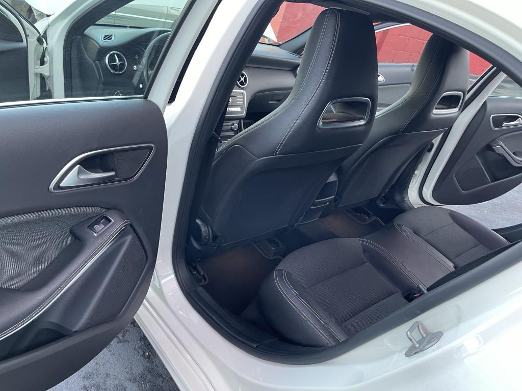 MERCEDES-BENZ A 200 - Foto