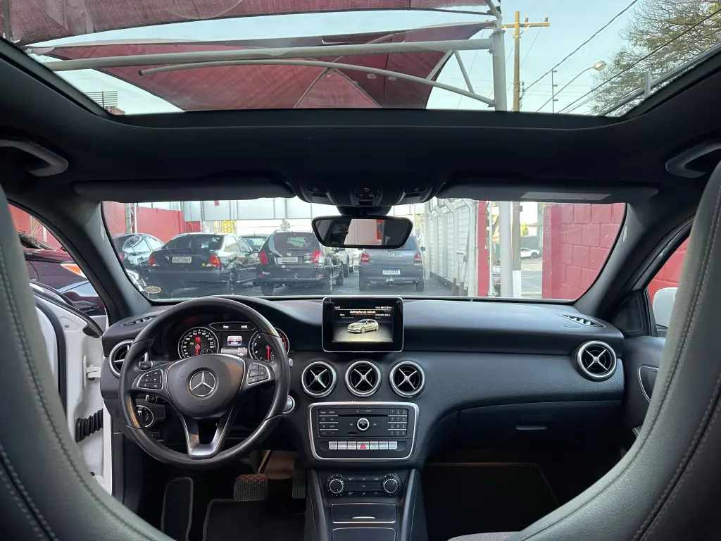 MERCEDES-BENZ A 200 - Foto