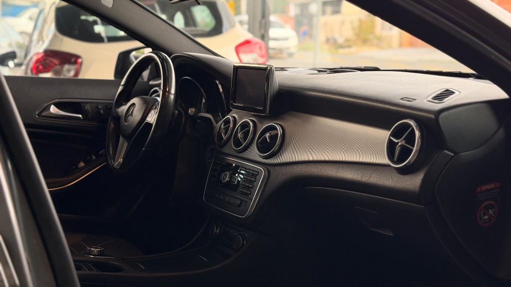 MERCEDES-BENZ A 250 - Foto