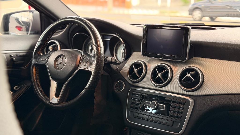 MERCEDES-BENZ A 250 - Foto