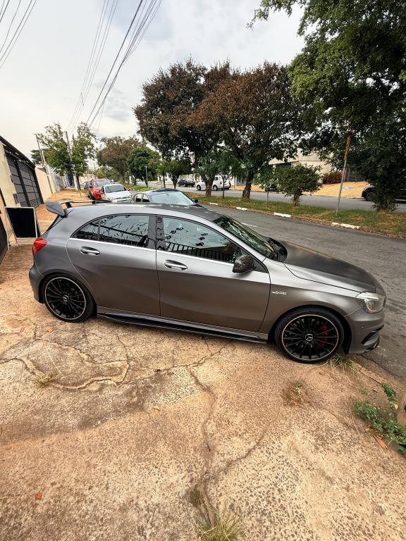 MERCEDES-BENZ A 45 AMG - Foto