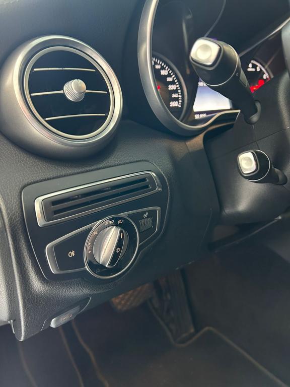 MERCEDES-BENZ C 180 - Foto