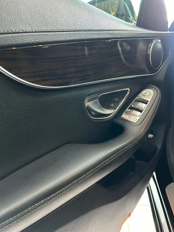 MERCEDES-BENZ C 180 - Foto