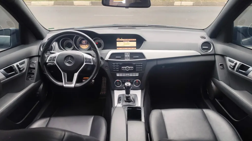 MERCEDES-BENZ C 250 - Foto
