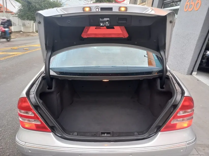 MERCEDES-BENZ C 320 - Foto