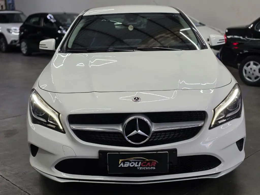 MERCEDES-BENZ CLA 180 - Foto