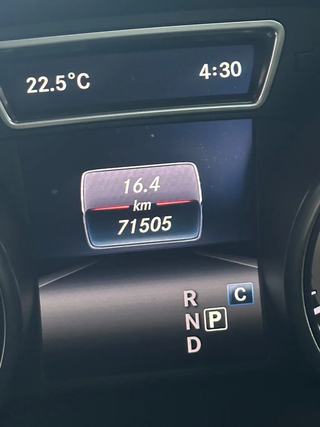 MERCEDES-BENZ CLA 200 - Foto