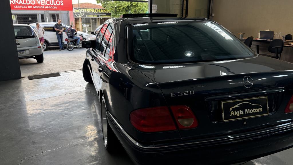 MERCEDES-BENZ E 320 - Foto