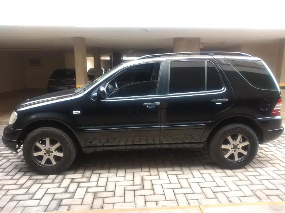 MERCEDES-BENZ ML 320 - Miniatura