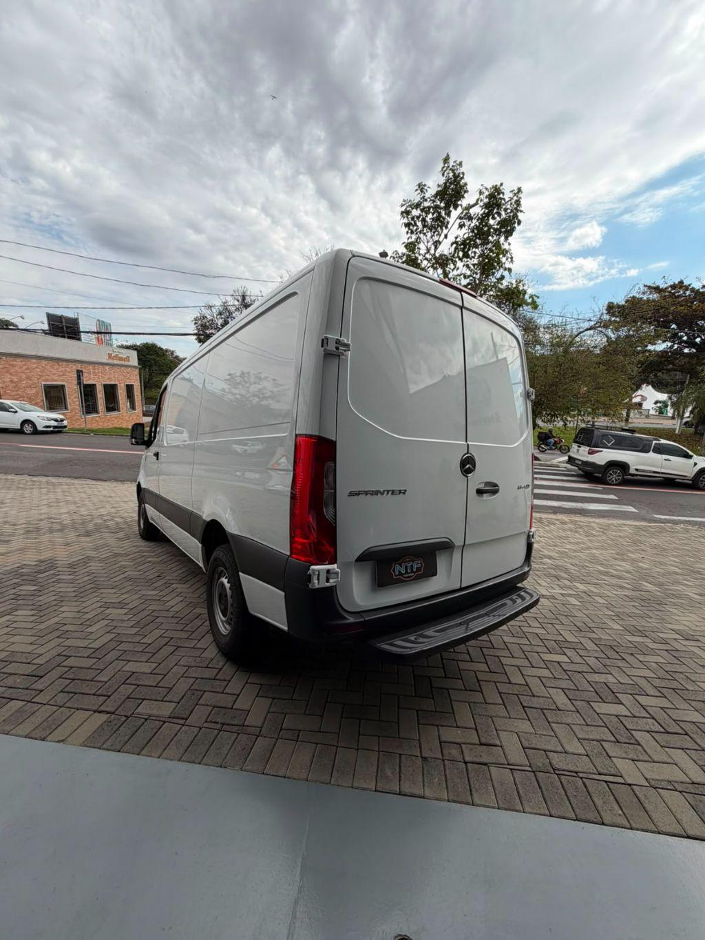 MERCEDES-BENZ Sprinter - Foto