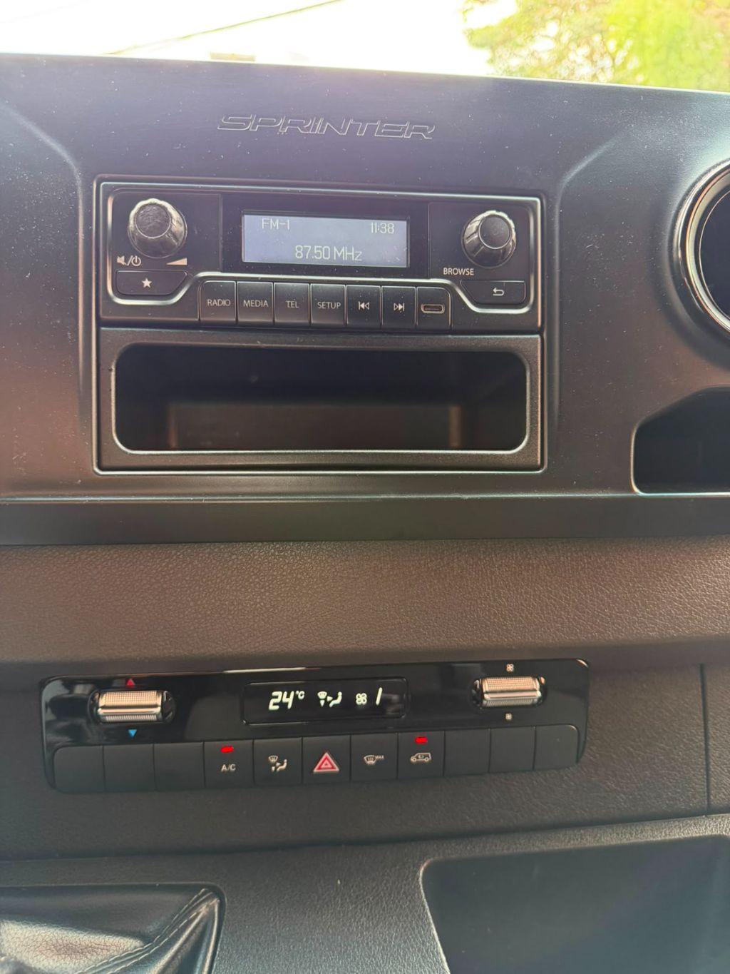 MERCEDES-BENZ Sprinter - Foto