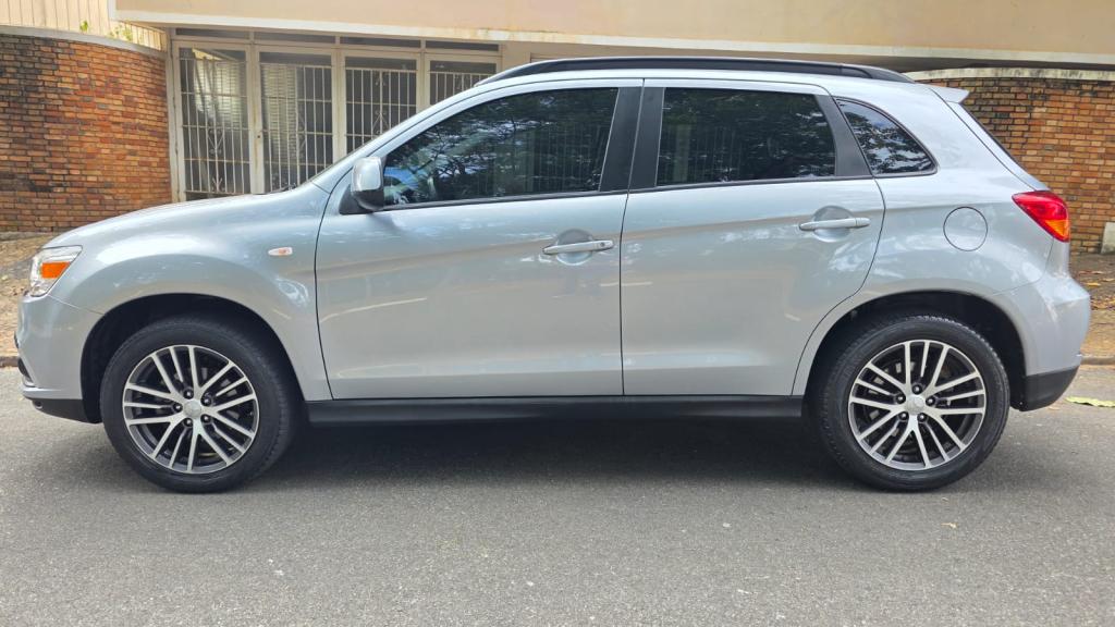MITSUBISHI ASX - Foto