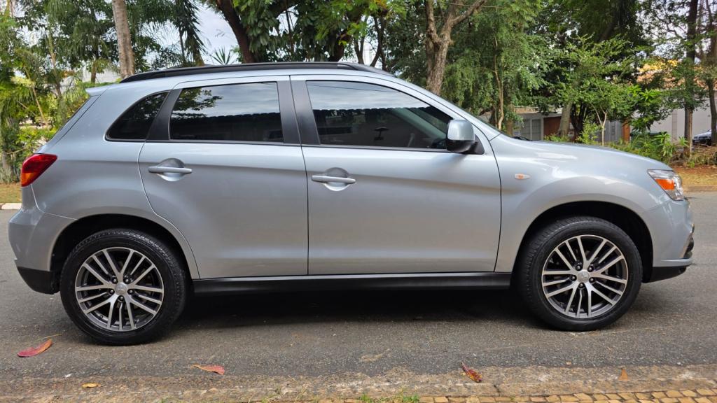 MITSUBISHI ASX - Foto