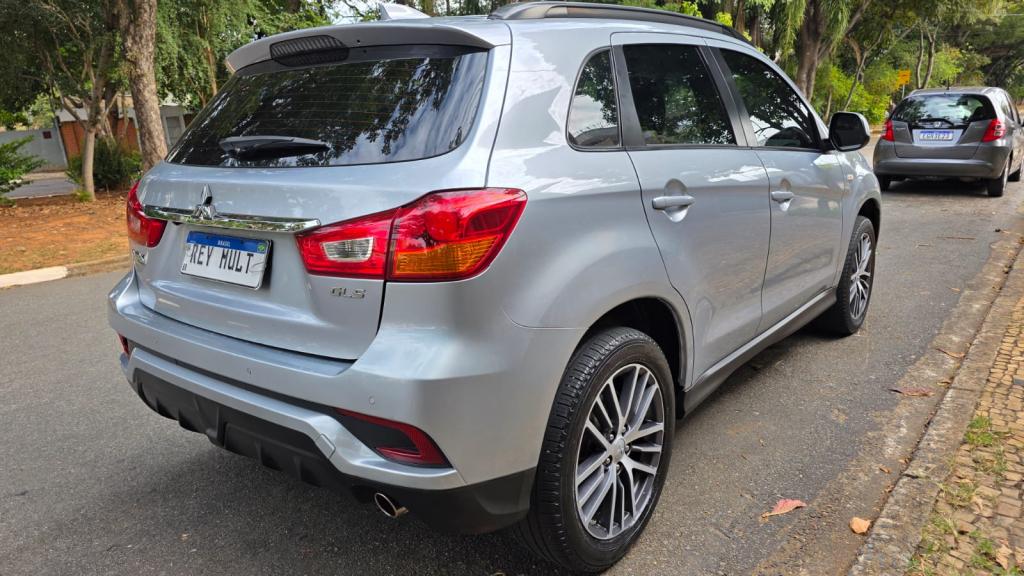 MITSUBISHI ASX - Foto