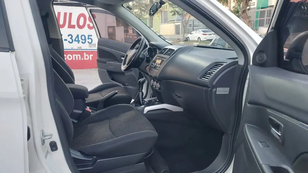 MITSUBISHI ASX - Foto