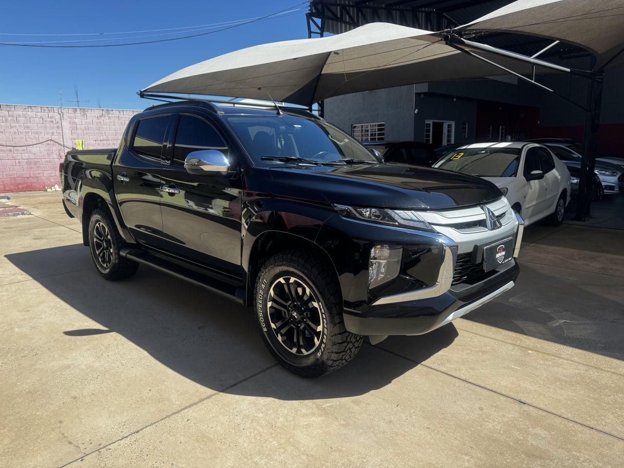 MITSUBISHI L 200 Triton - Foto