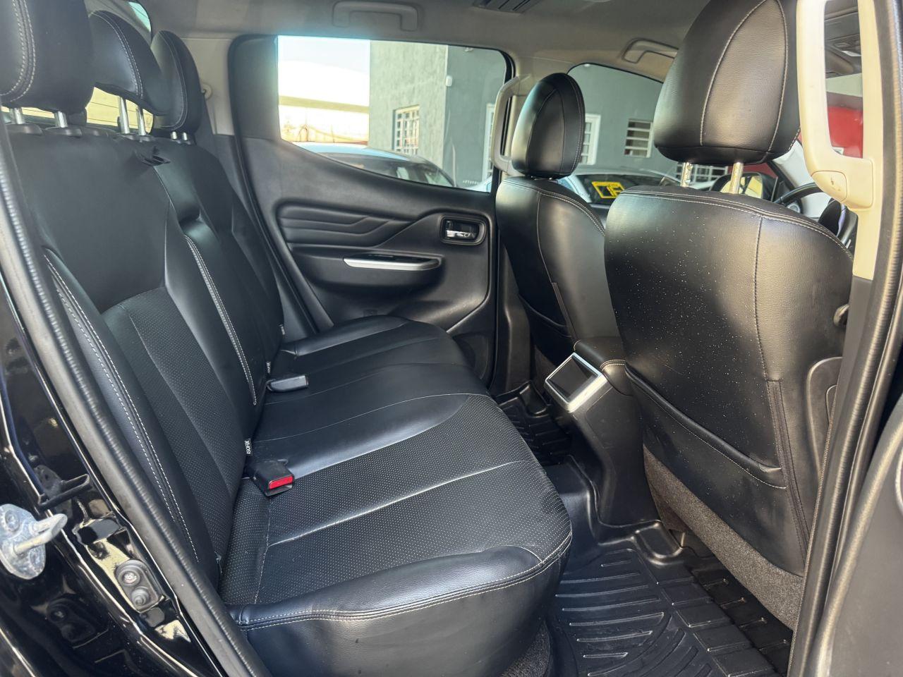 MITSUBISHI L 200 Triton - Foto