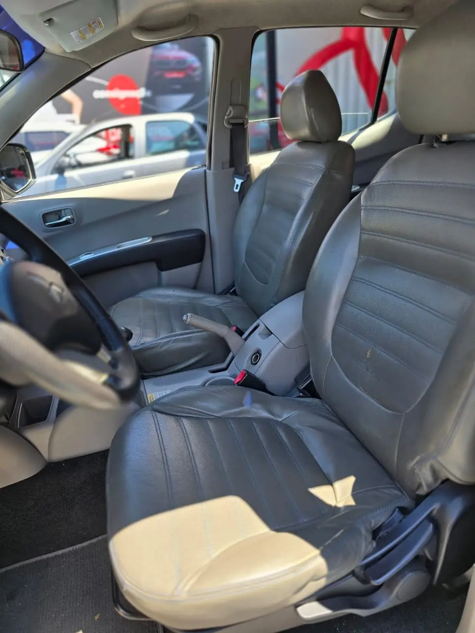 MITSUBISHI L 200 Triton - Foto