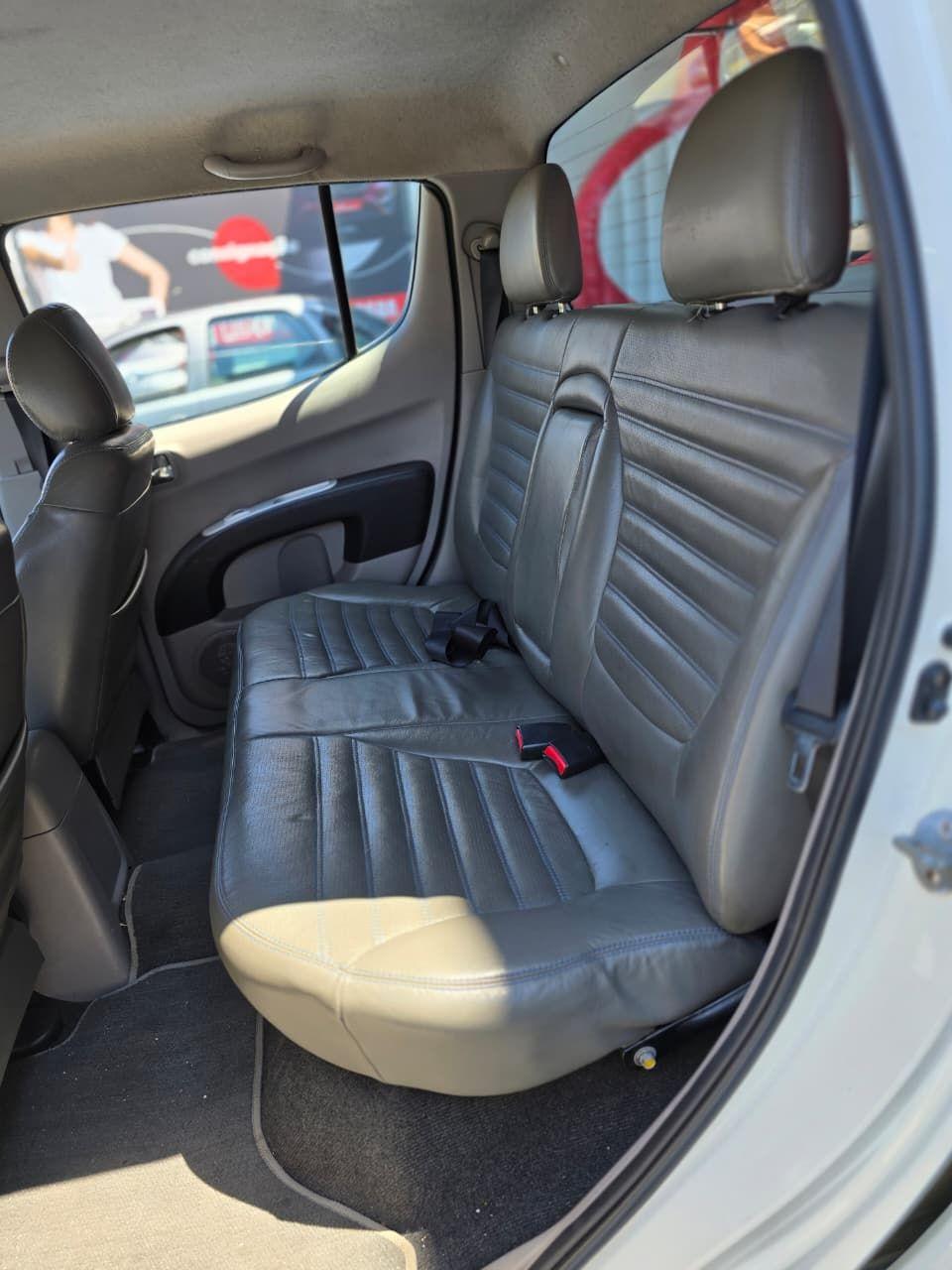 MITSUBISHI L 200 Triton - Foto