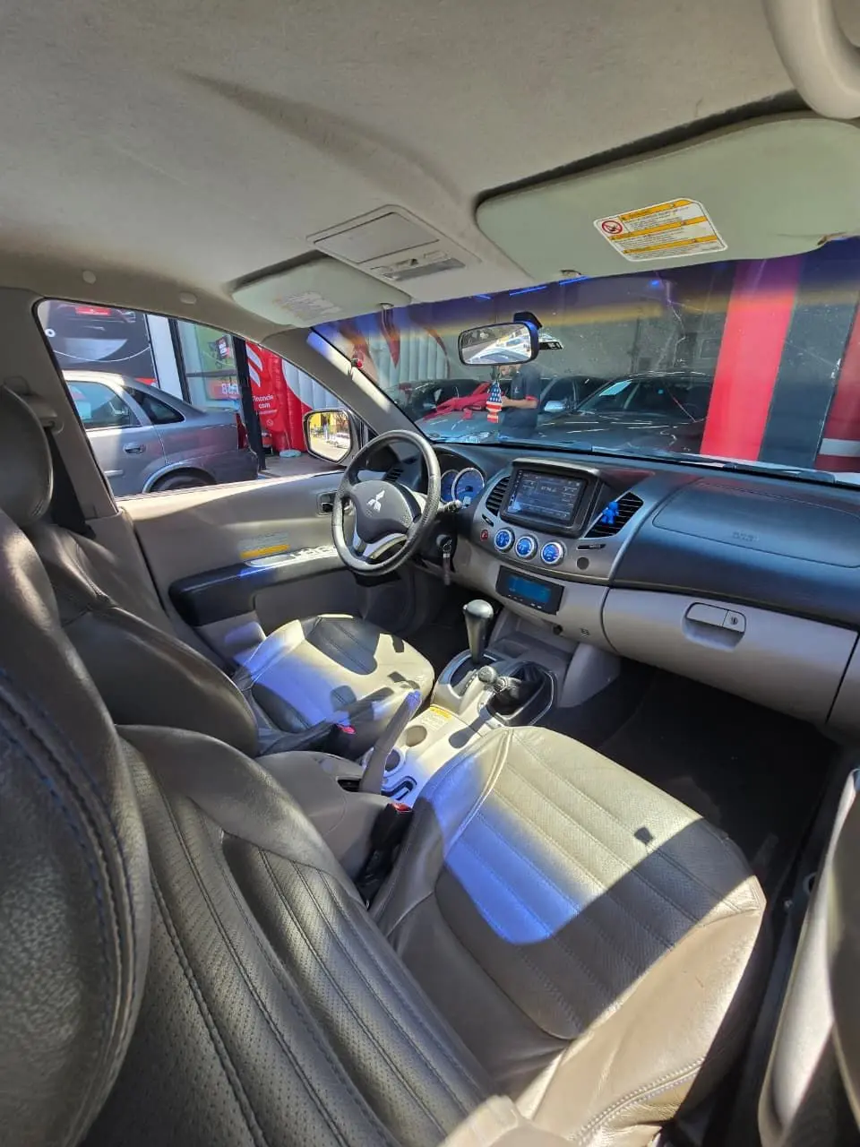 MITSUBISHI L 200 Triton - Foto