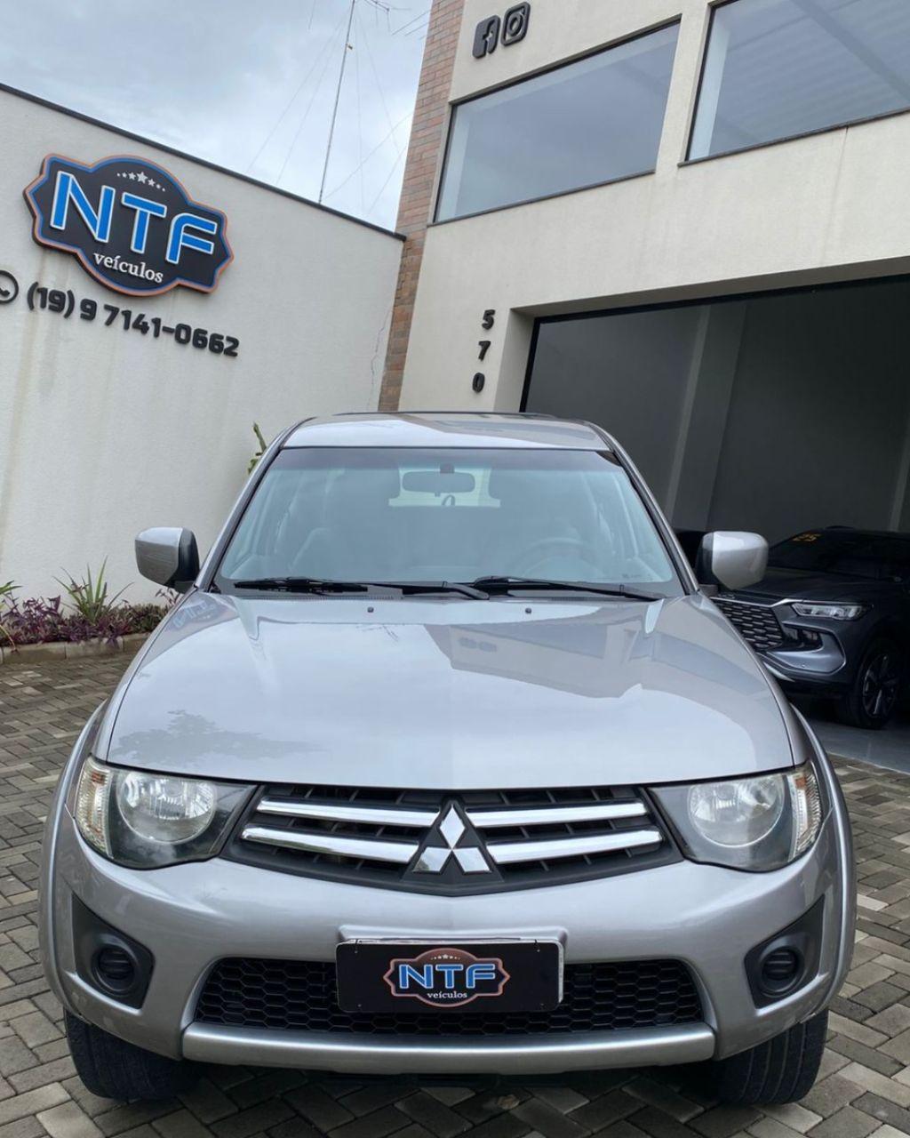 MITSUBISHI L 200 Triton - Foto