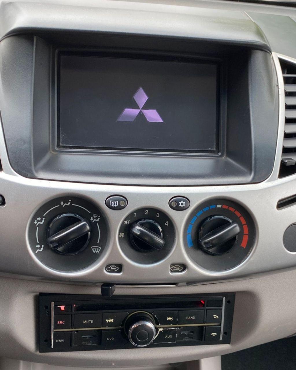 MITSUBISHI L 200 Triton - Foto