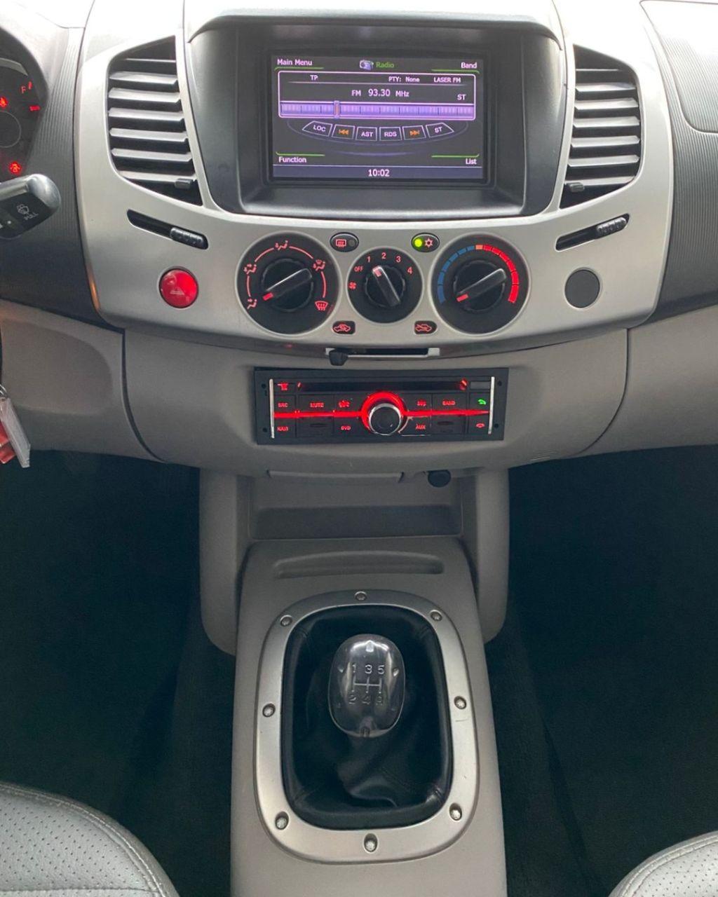 MITSUBISHI L 200 Triton - Foto