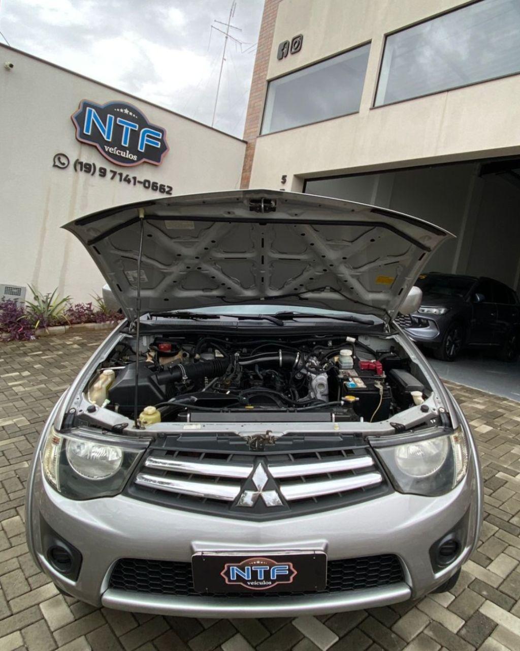 MITSUBISHI L 200 Triton - Foto