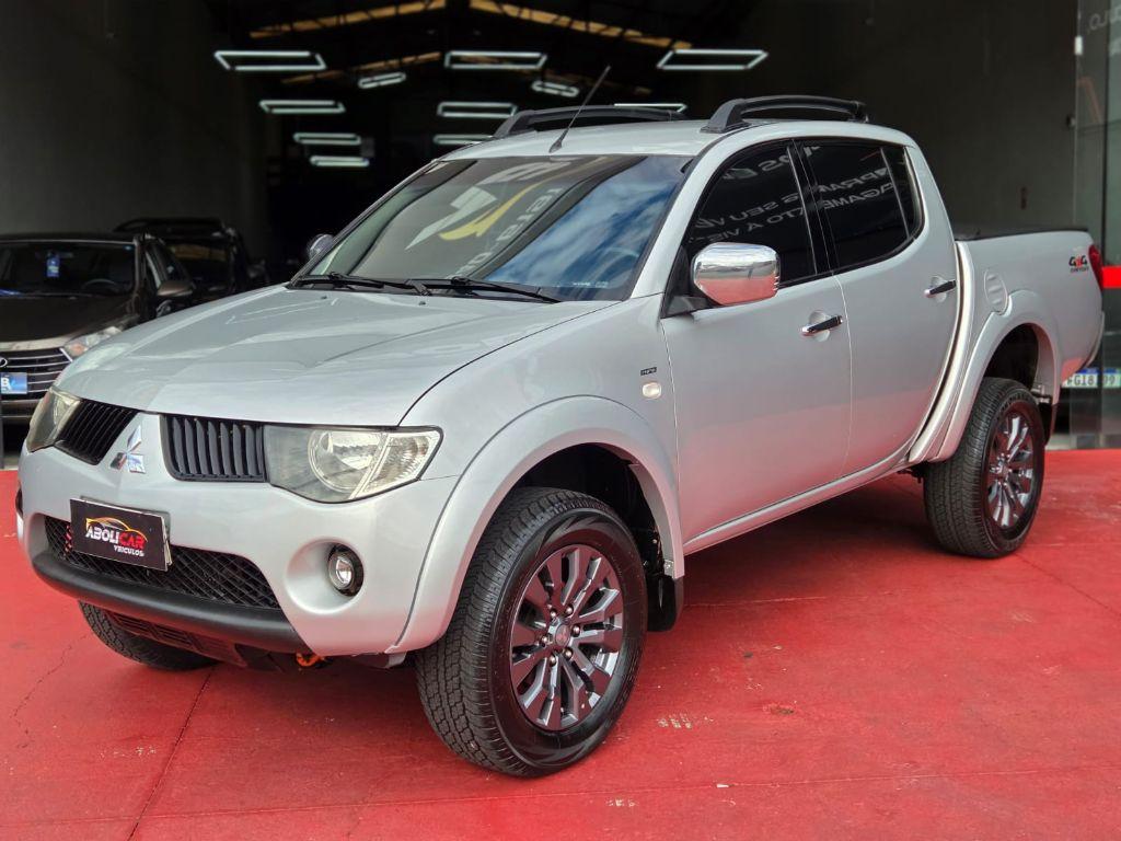 MITSUBISHI L 200 Triton