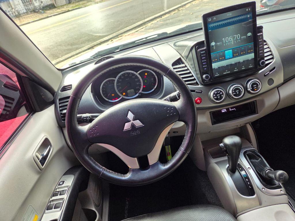 MITSUBISHI L 200 Triton - Foto