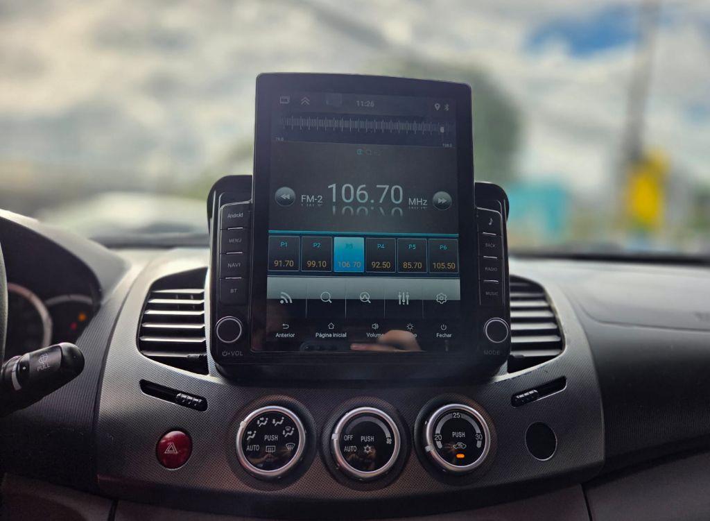 MITSUBISHI L 200 Triton - Foto