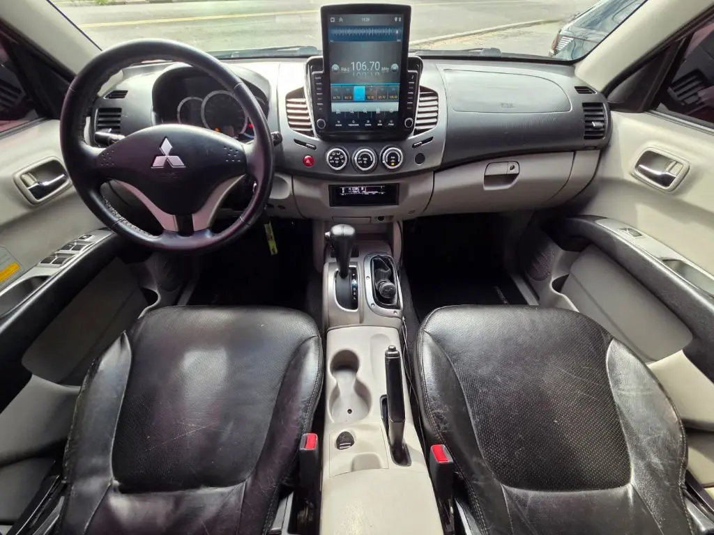 MITSUBISHI L 200 Triton - Foto