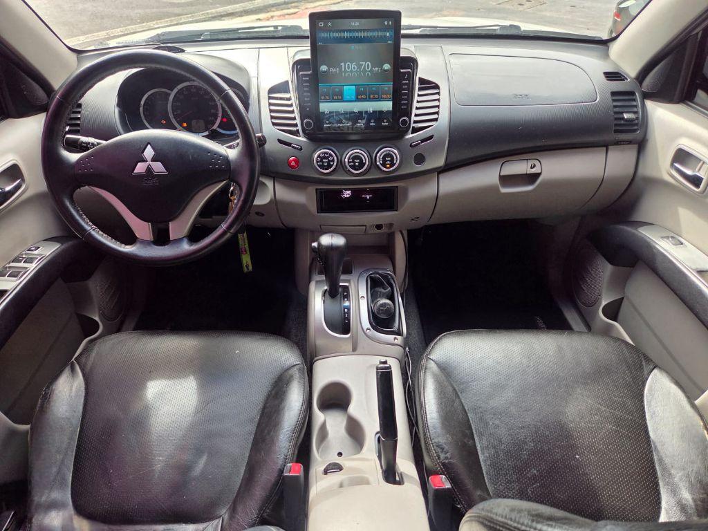 MITSUBISHI L 200 Triton - Foto