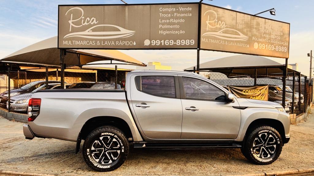 MITSUBISHI L 200 Triton - Foto