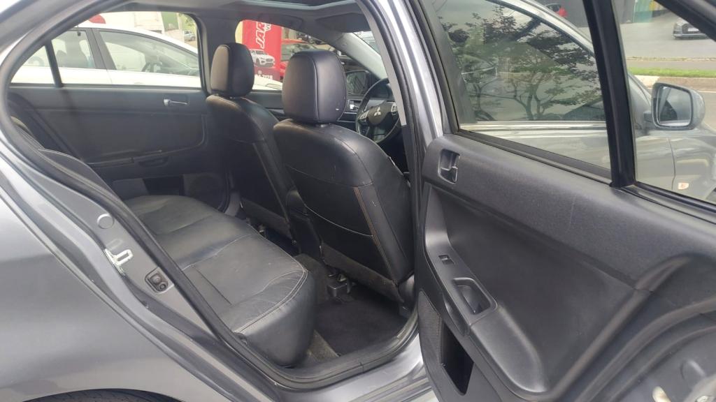 MITSUBISHI Lancer - Foto