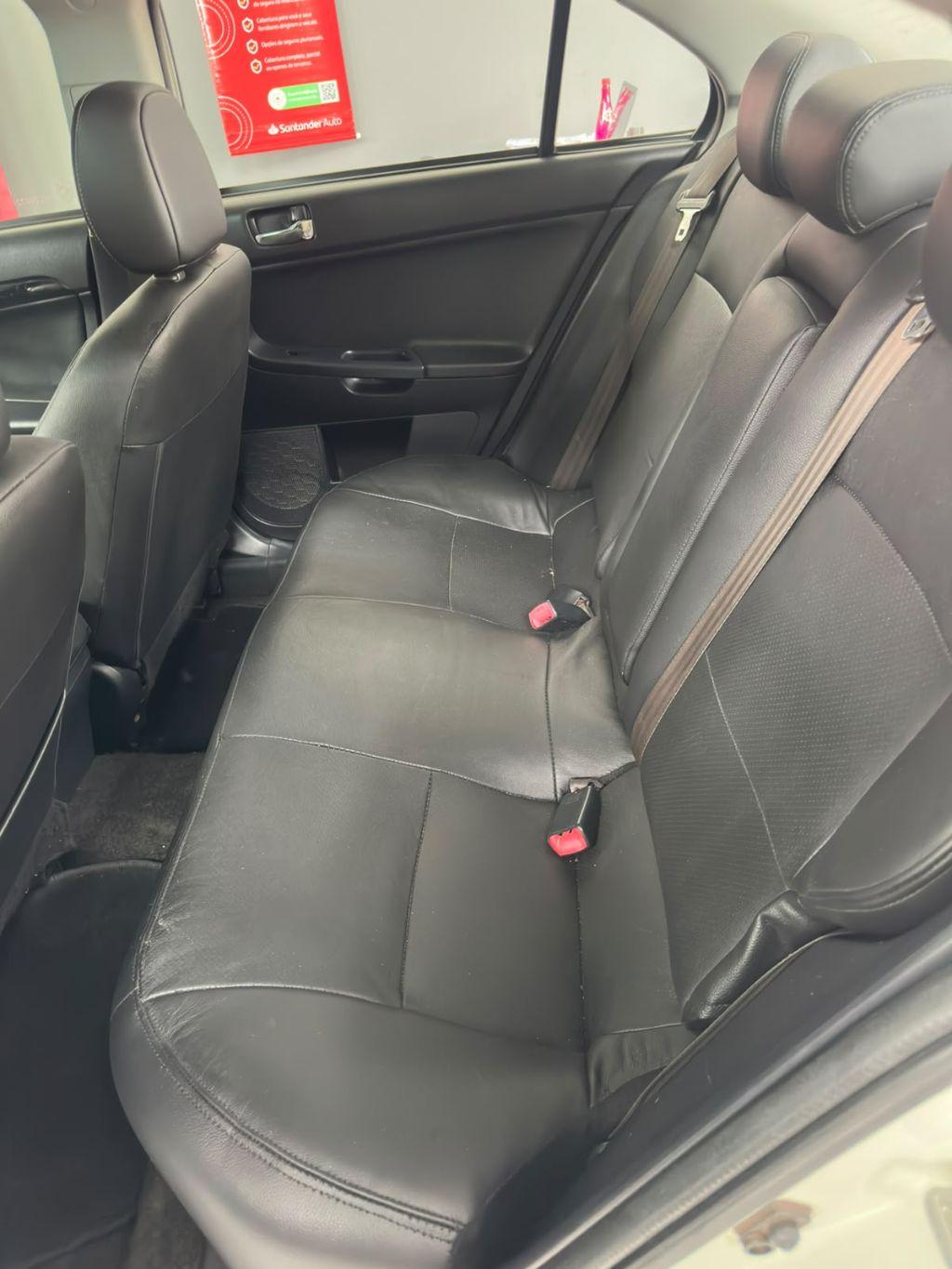 MITSUBISHI Lancer - Foto