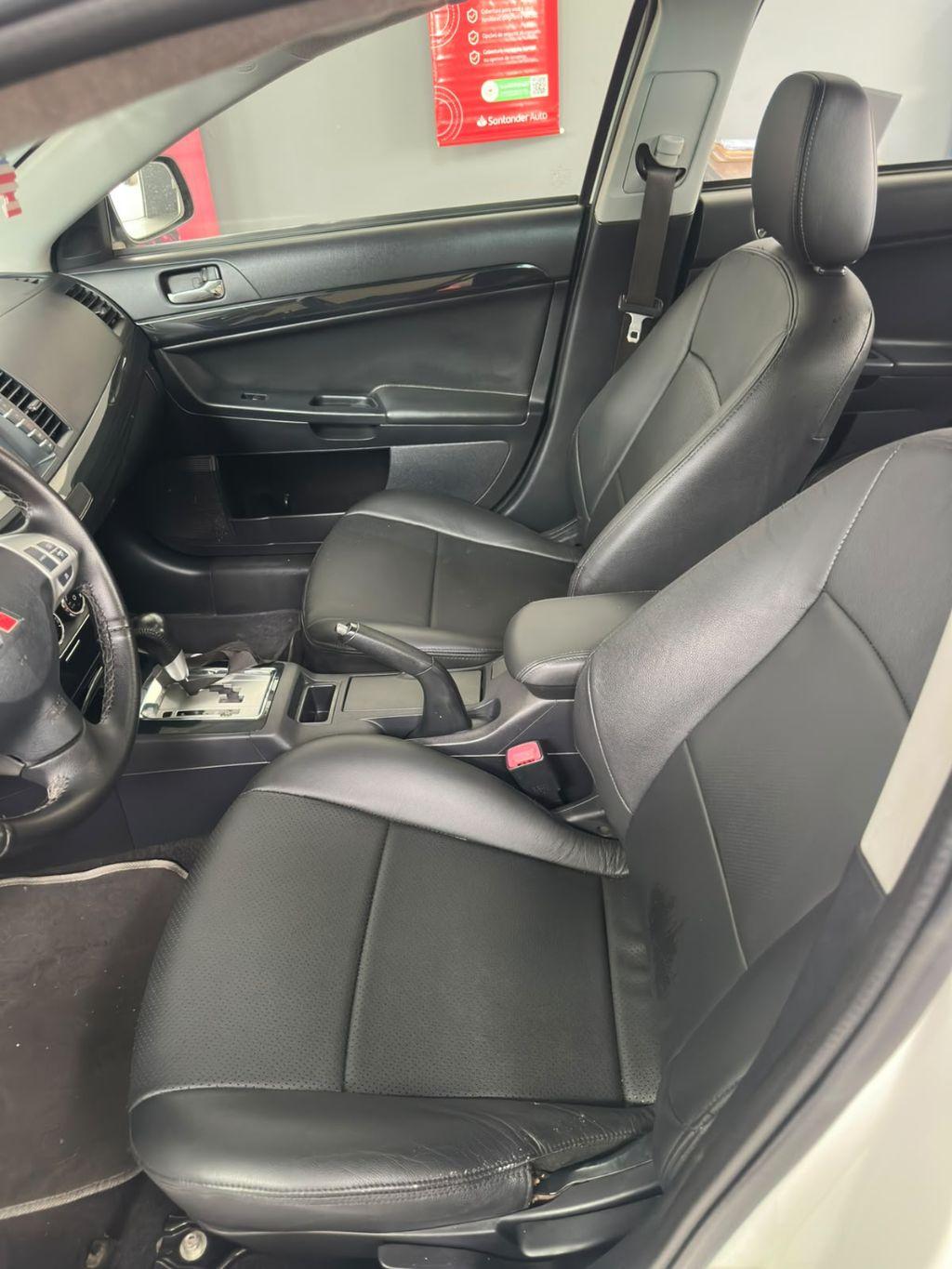 MITSUBISHI Lancer - Foto