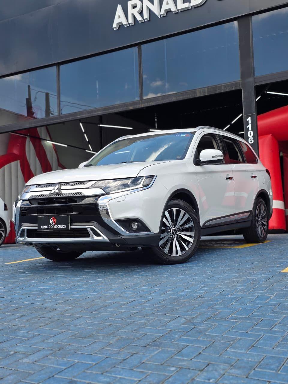MITSUBISHI Outlander - Foto