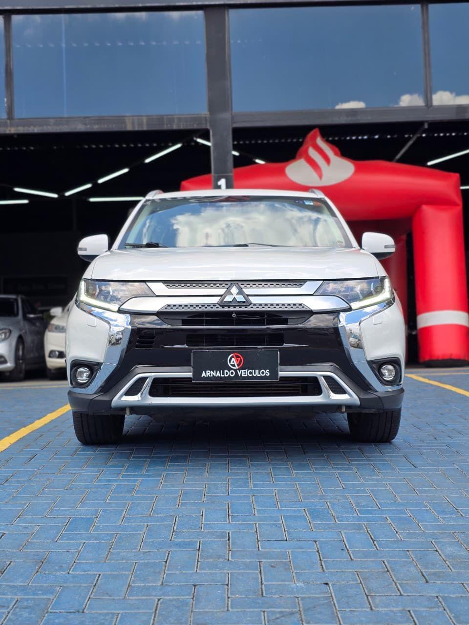 MITSUBISHI Outlander - Foto