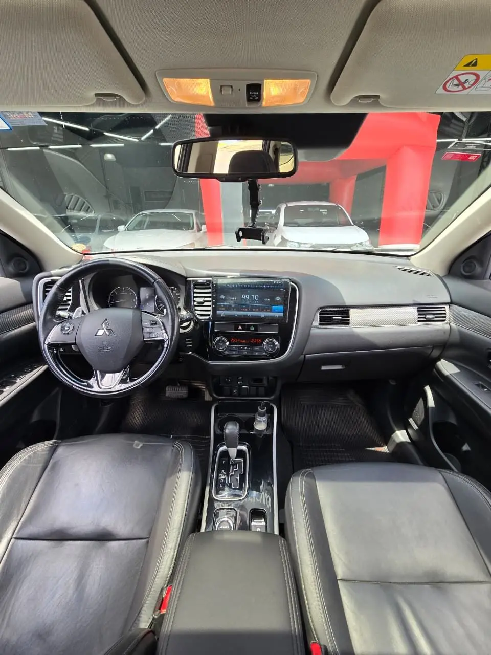 MITSUBISHI Outlander - Foto