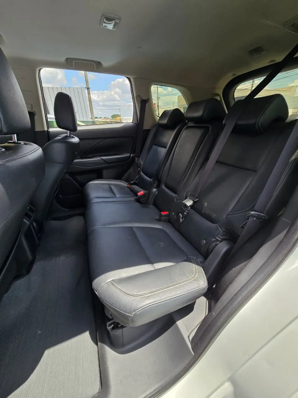 MITSUBISHI Outlander - Foto