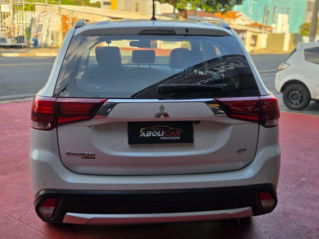 MITSUBISHI Outlander - Foto