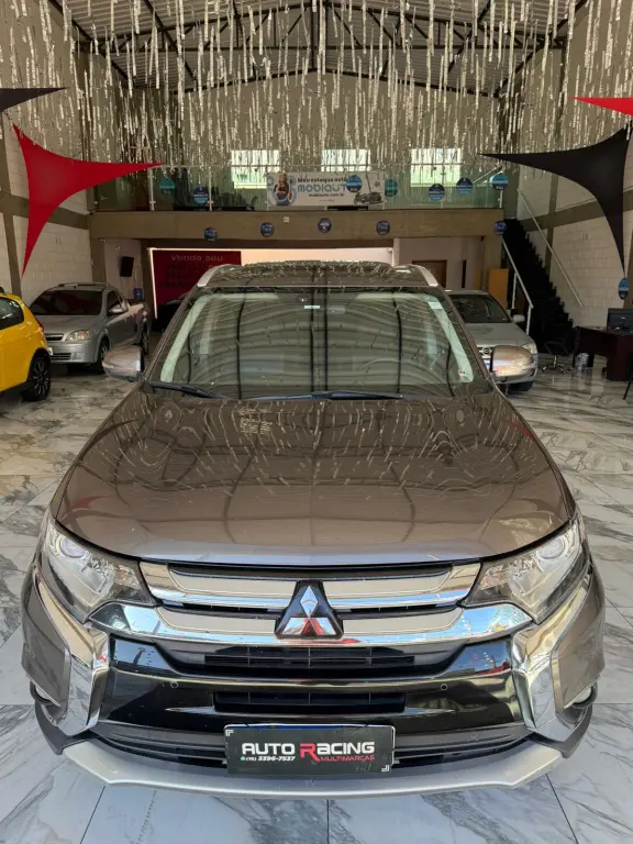 MITSUBISHI Outlander - Foto