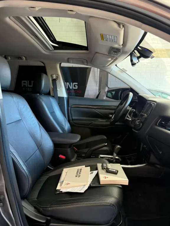 MITSUBISHI Outlander - Foto