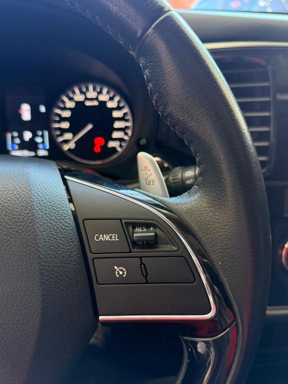 MITSUBISHI Outlander - Foto