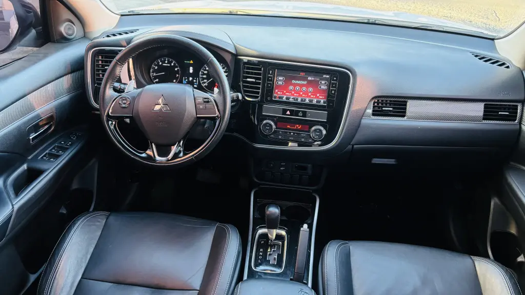 MITSUBISHI Outlander - Foto
