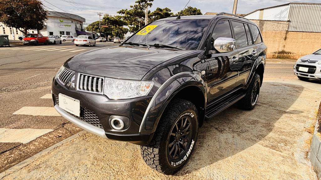 MITSUBISHI Pajero Dakar