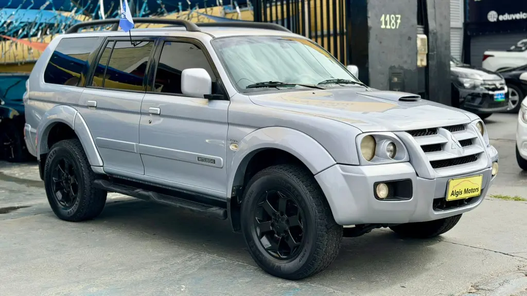 MITSUBISHI Pajero Sport - Foto